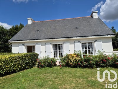 /international/fr/mael-carhaix-brittany-310101416173/