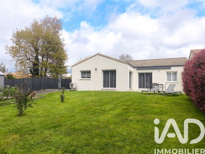 /international/fr/poiroux-pays-de-la-loire-310106965612/