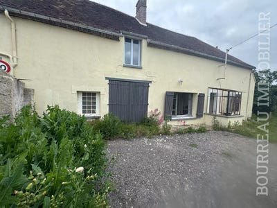 /international/fr/la-celle-saint-cyr-burgundy-310099620803/