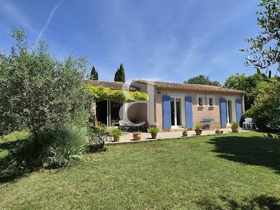 /international/fr/sainte-cecile-les-vignes-provence-alpes-cote-d-azur-310109941160/
