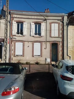 /international/fr/joigny-burgundy-310108290775/