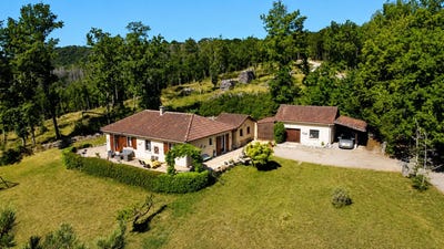 /international/fr/les-eyzies-aquitaine-310119737175/
