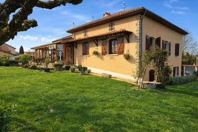 /international/fr/etagnac-charente-310107887649/