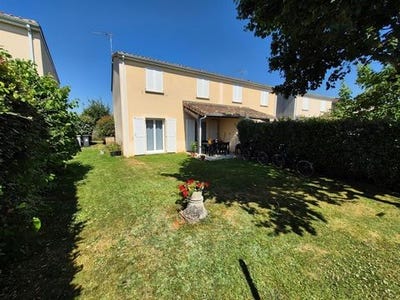 /international/fr/fontaine-le-comte-charente-310100362453/