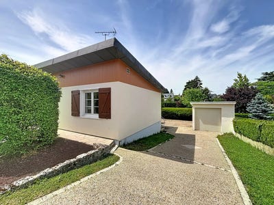 /international/fr/la-chaussee-saint-victor-centre-val-de-loire-310108460514/