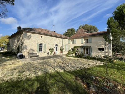 /international/fr/lectoure-midi-pyrenees-310101472613/?lang=en