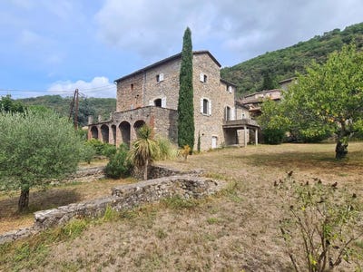 /international/fr/meyrannes-languedoc-roussillon-310109745690/