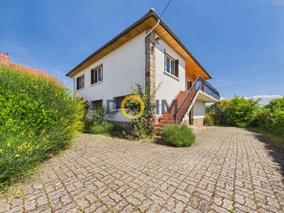 /international/fr/brioude-auvergne-310108314861/