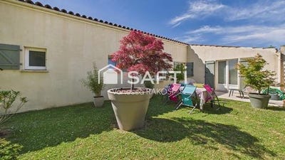 /international/fr/les-eglises-d-argenteuil-charente-310107649383/