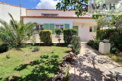 /international/fr/baillargues-languedoc-roussillon-310107864752/