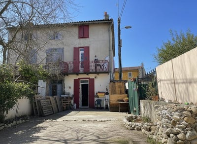 /international/fr/lavelanet-midi-pyrenees-310109022961/?lang=it