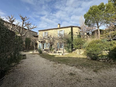 /international/fr/oppede-provence-alpes-cote-d-azur-310108138836/
