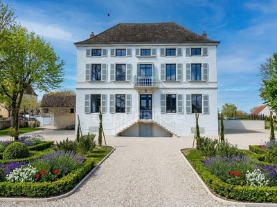 /international/fr/chalon-sur-saone-burgundy-310107566666/