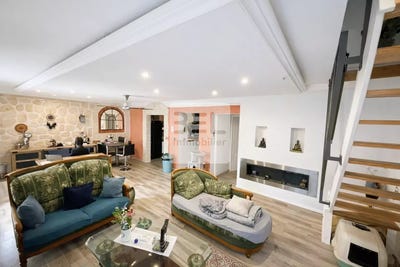 /international/fr/uzes-languedoc-roussillon-310107218231/