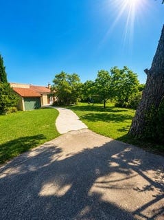 /international/fr/rochefort-du-gard-languedoc-roussillon-310108705371/