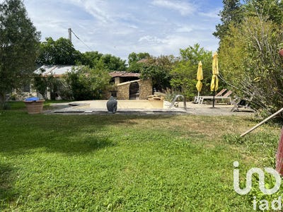 /international/fr/salon-de-provence-provence-alpes-cote-d-azur-310101897876/