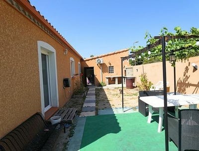 /international/fr/villeneuve-minervois-languedoc-roussillon-310109520270/