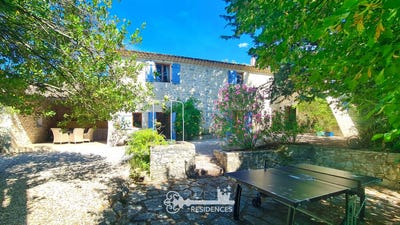 /international/fr/lussan-languedoc-roussillon-310109481738/