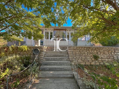 /international/fr/saint-bres-languedoc-roussillon-310109459503/