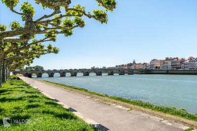 /international/fr/macon-lorraine-310100828766/