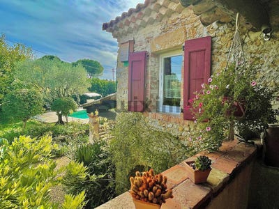 /international/fr/saint-christol-les-ales-languedoc-roussillon-310103085432/