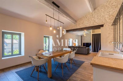 /international/fr/saint-remy-de-provence-provence-alpes-cote-d-azur-310108996464/