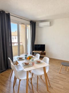 /international/fr/avignon-provence-alpes-cote-d-azur-310120115785/