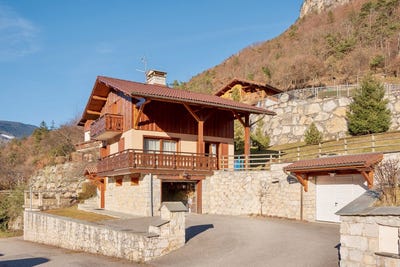 /international/fr/salins-les-thermes-rhone-310108649912/