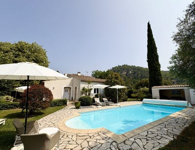 /international/fr/salernes-provence-alpes-cote-d-azur-310107793164/