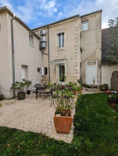 /international/fr/bourges-centre-val-de-loire-310108315654/