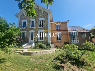 /international/fr/saint-leu-la-foret-ile-de-france-310100700667/
