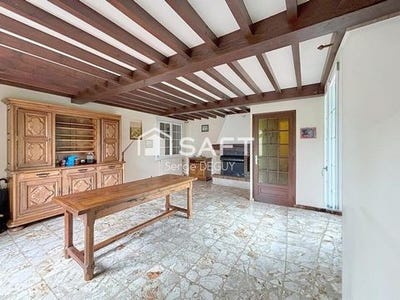 /international/fr/lons-le-saunier-franche-comte-120095302180/