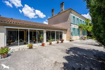 /international/fr/aumagne-charente-310102486980/