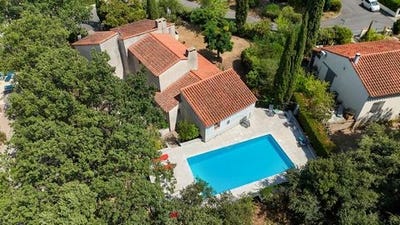 /international/fr/laroque-des-alberes-languedoc-roussillon-310109799278/
