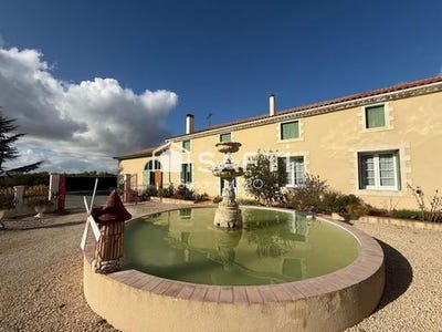 /international/fr/fosses-et-baleyssac-aquitaine-310109879498/