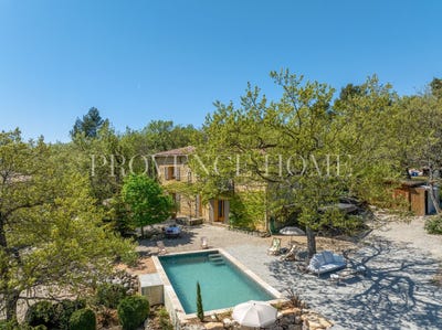 /international/fr/murs-provence-alpes-cote-d-azur-310104314472/
