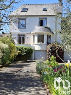 /international/fr/carhaix-plouguer-brittany-310098807240/