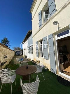 /international/fr/matha-charente-310108216216/