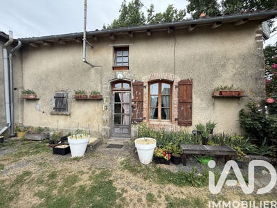 /international/fr/oradour-saint-genest-limousin-310108558603/