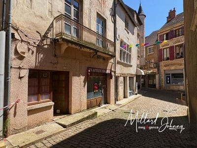 /international/fr/saint-gengoux-le-national-burgundy-310101377974/?lang=en