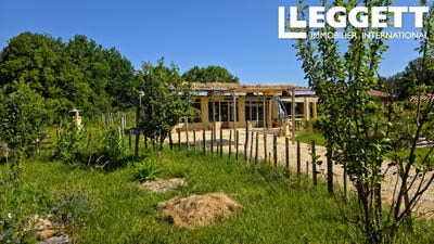/international/fr/plazac-aquitaine-310108429354/