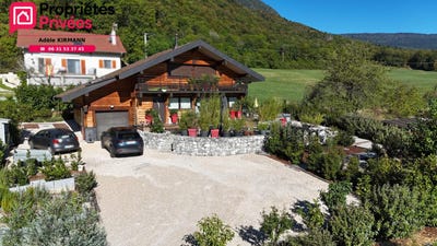 /international/fr/41-bis-allee-du-cret-du-miroir-collonges-burgundy-310110182747/