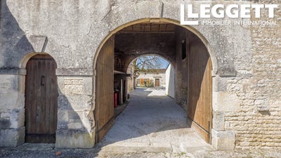 /international/fr/rouillac-charente-310098607783/
