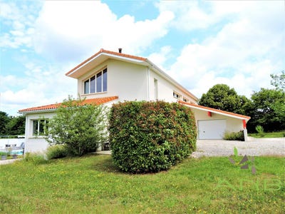/international/fr/rouzede-charente-310100239264/
