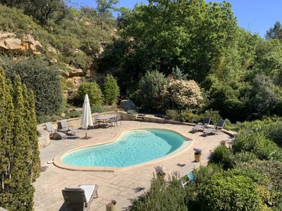 /international/fr/uzes-aquitaine-310108942626/