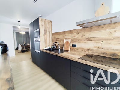 /international/fr/trelaze-pays-de-la-loire-310108368179/