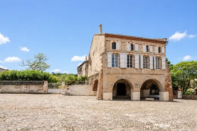 /international/fr/auvillar-midi-pyrenees-310108526580/