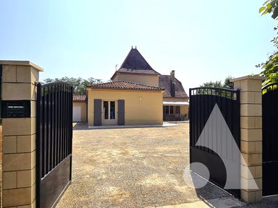 /international/fr/la-roque-gageac-aquitaine-310109729279/