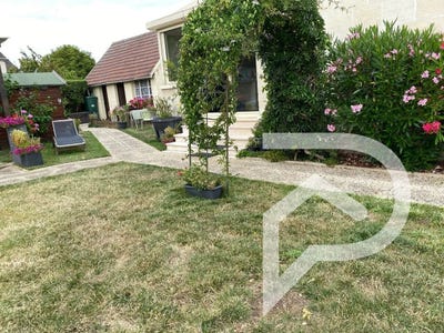 /international/fr/crepy-en-valois-picardie-310101229415/?lang=en