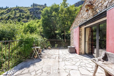 /international/fr/la-rochette-du-buis-rhone-310108330592/